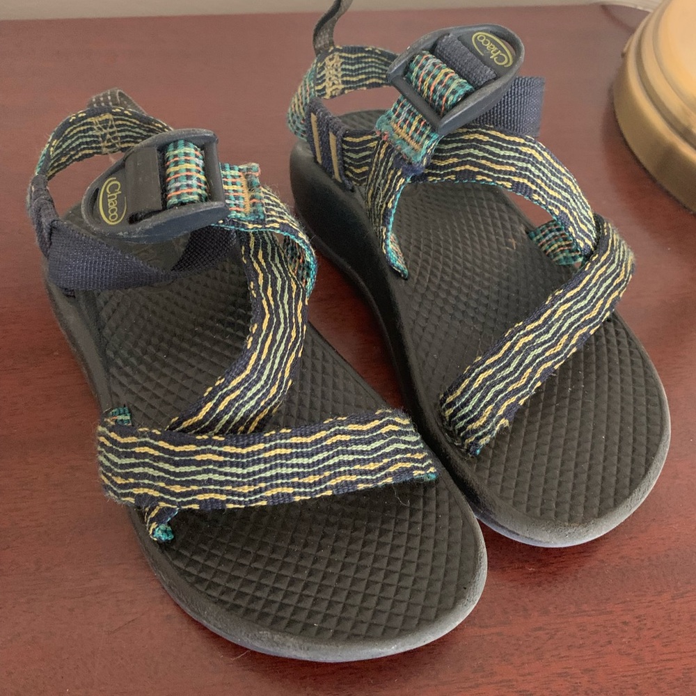 Boys Chacos Size 11